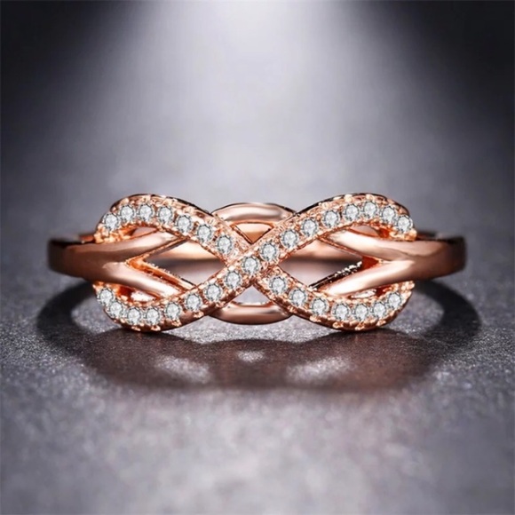 New 18K Rose Gold Diamond Infinite Ring - Picture 5 of 5